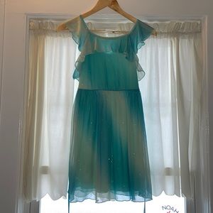 Kids clothing